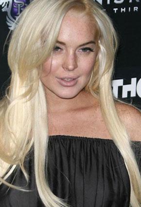 البوتوكس يسرق من الفنانات ملامح وجوههن